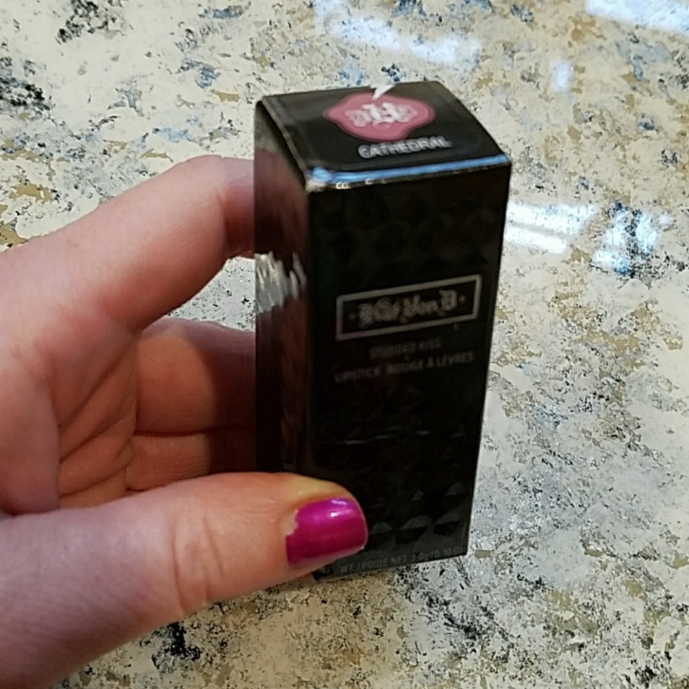 NIB kat von d lipstick